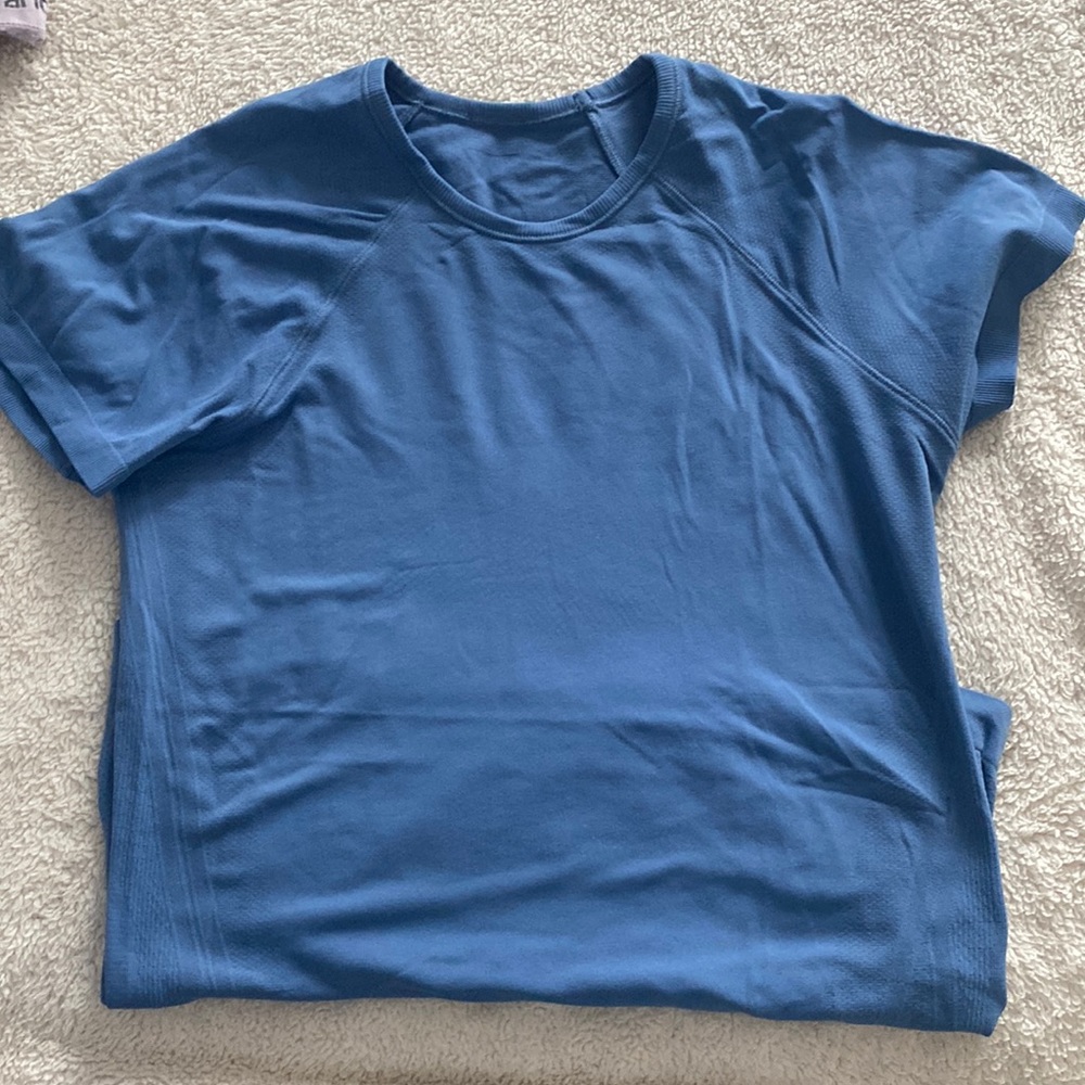 Athleta girls fitted shirt